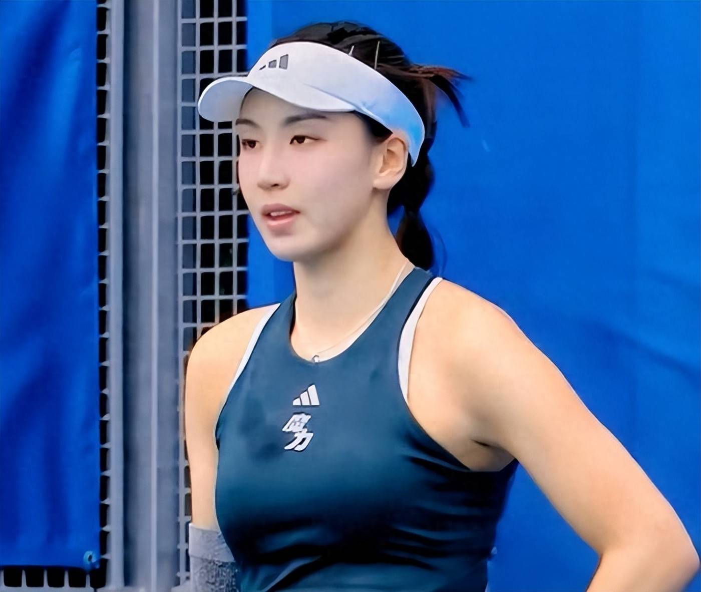 而这一次她 而这一次她