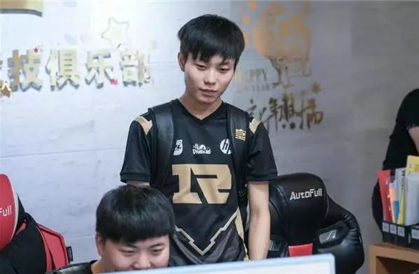 内马尔一直 内马尔一直