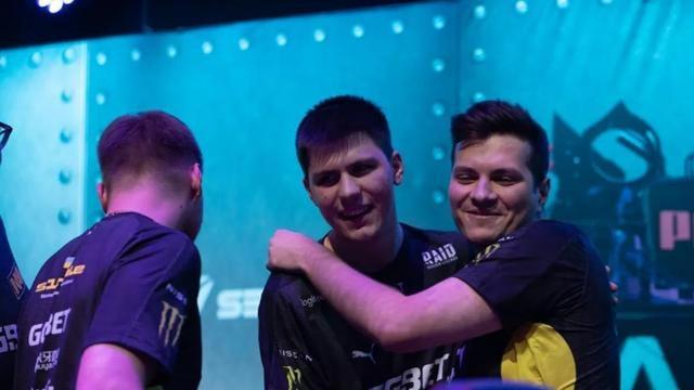 队和球员看 队和球员看