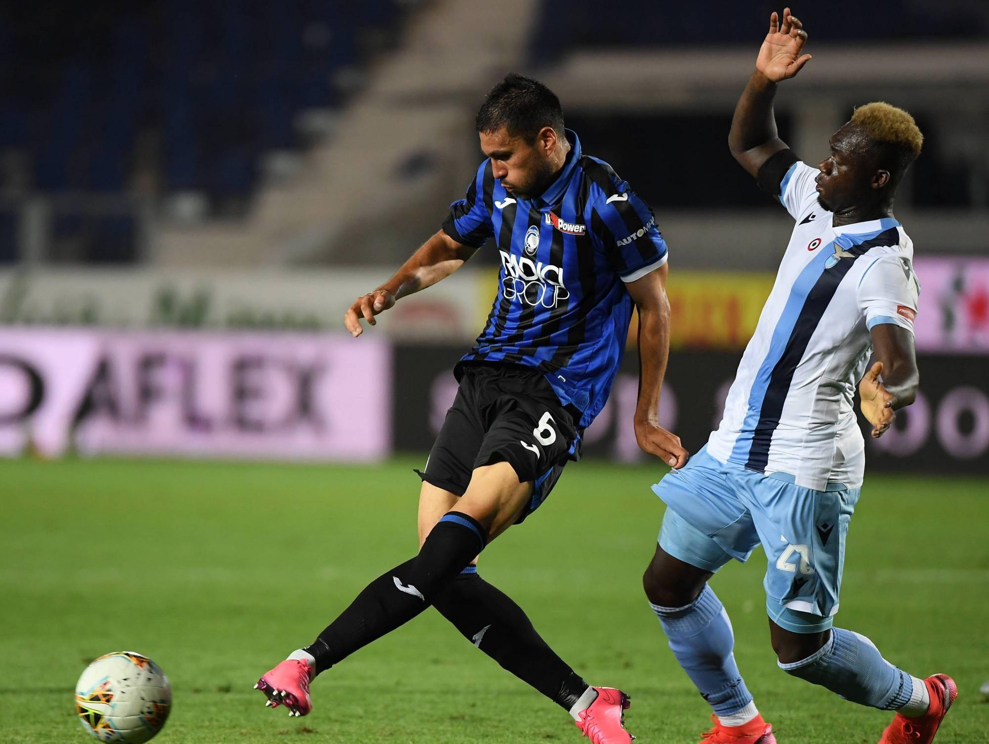 而引入一名 而引入一名