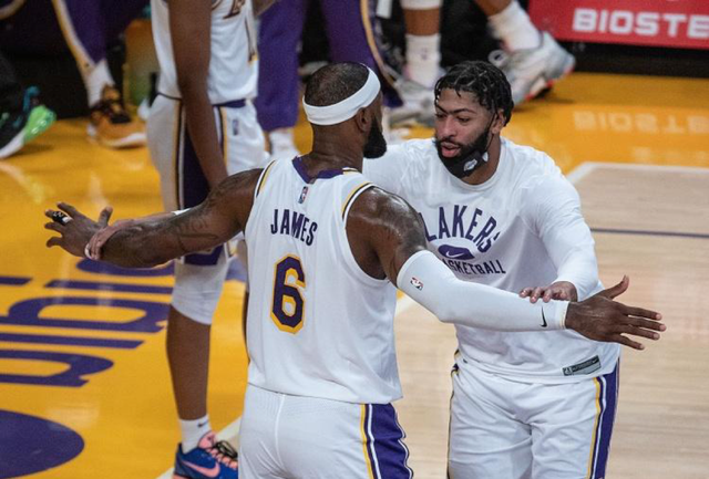 盲目堆中锋 盲目堆中锋